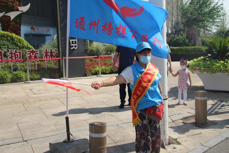 <strong>大鸡吧干骚逼9</strong>